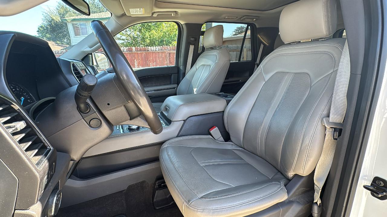 2020 Ford Expedition Limited  Selma TX