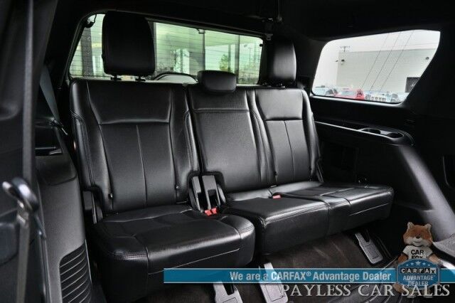 2020 Ford Expedition XLT / 4X4 / Heavy Duty Trailer Pkg / Auto Start / Heated & Cooled Leather Seats / Heated Steering Wheel / Panoramic Sunroof / NAV / Blind Spot Alert / Rear Captain Chairs / 3rd Row / Seats 7 / Tow Pkg Anchorage AK