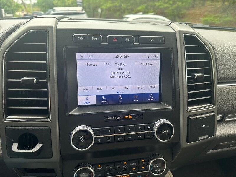 2020 Ford Expedition XLT photo 26
