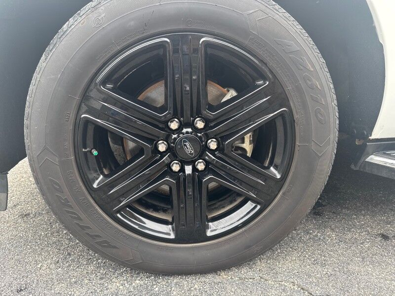 2020 Ford Expedition XLT photo 6