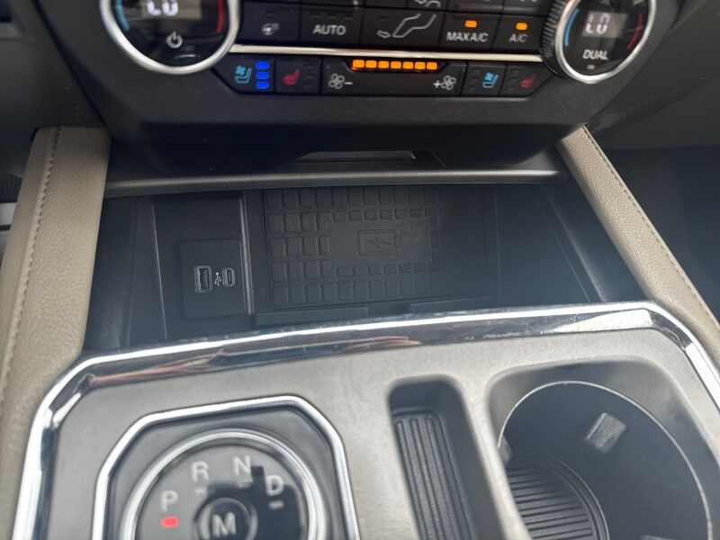 2020 Ford Expedition XLT photo 24
