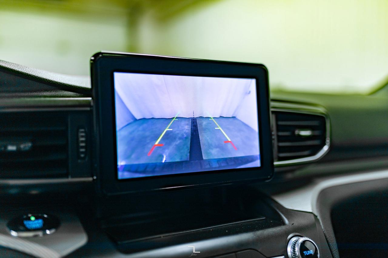 2020 Ford Explorer AWD XLT Leather Roof Nav BCam Red Deer AB