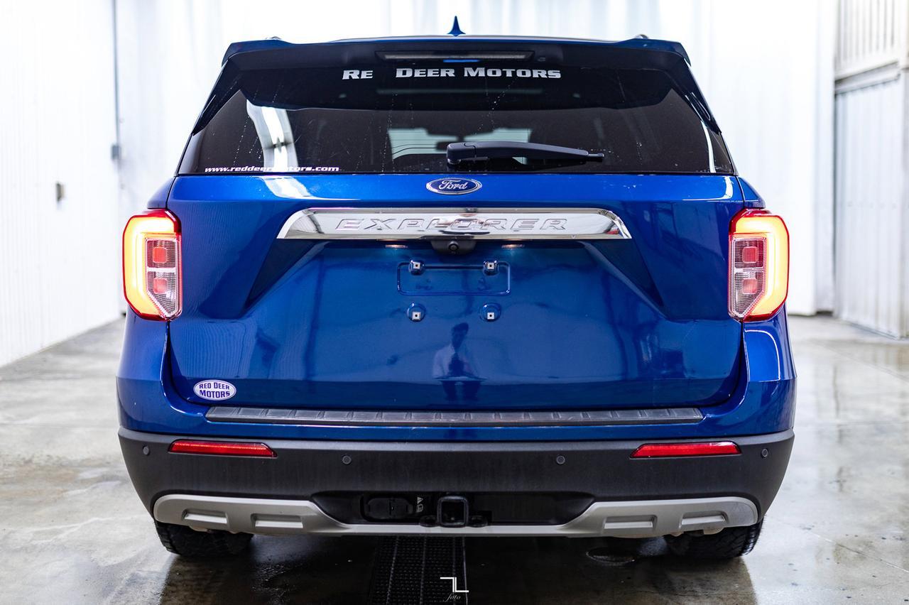 2020 Ford Explorer AWD XLT Leather Roof Nav BCam Red Deer AB