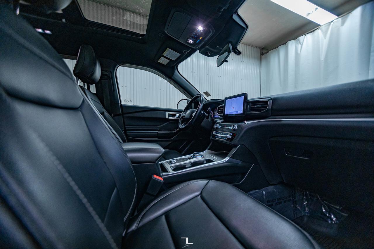 2020 Ford Explorer AWD XLT Leather Roof Nav BCam Red Deer AB