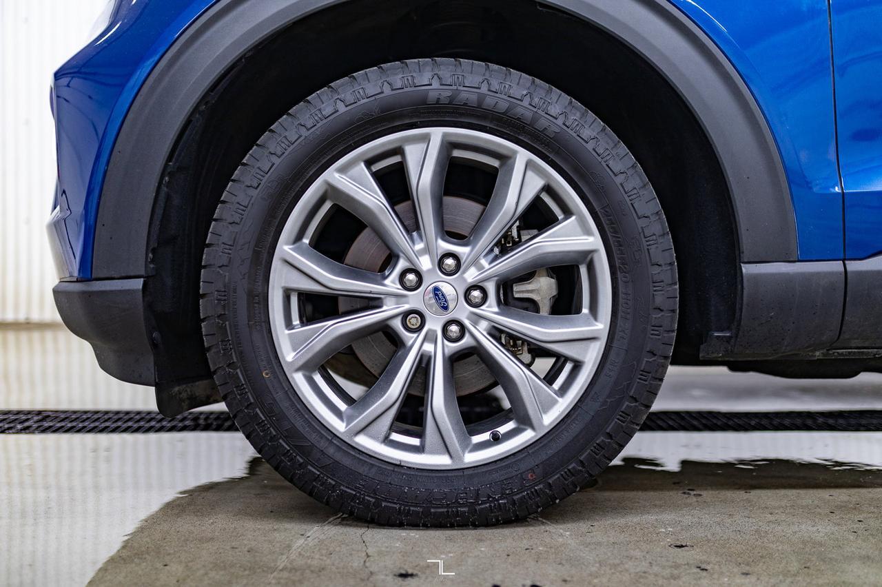 2020 Ford Explorer AWD XLT Leather Roof Nav BCam Red Deer AB