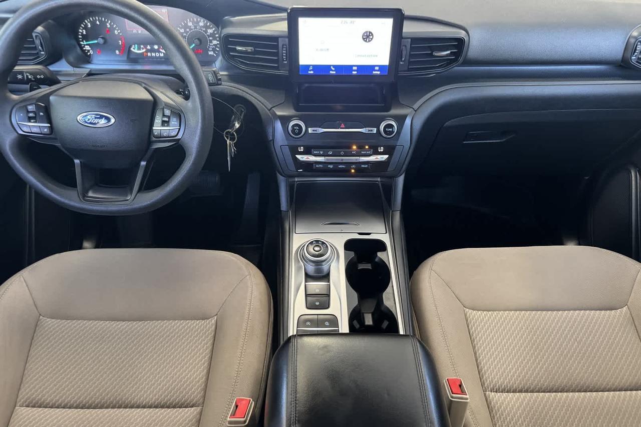 2020 Ford Explorer Base