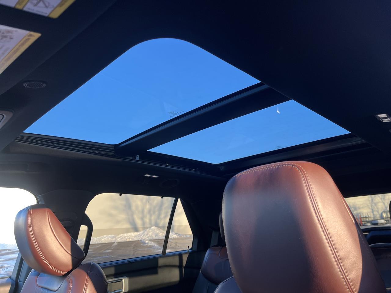 2020 Ford Explorer Platinum 4WD PremiumTechnologyPkg w/Sunroof 21s HtdCldMemLthr Saukville WI