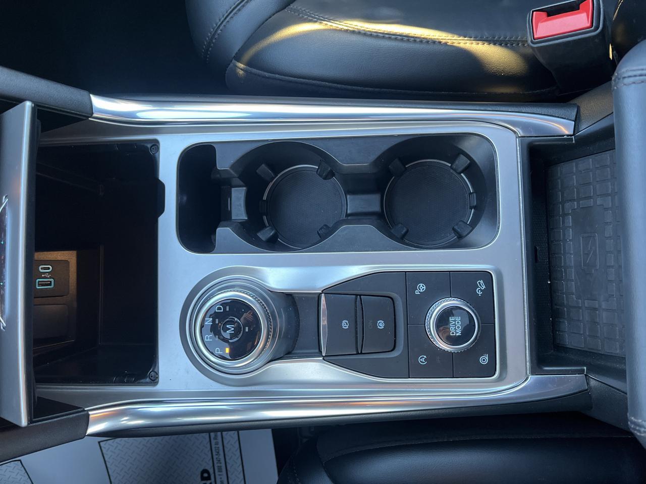 2020 Ford Explorer Platinum 4WD PremiumTechnologyPkg w/Sunroof 21s HtdCldMemLthr Saukville WI