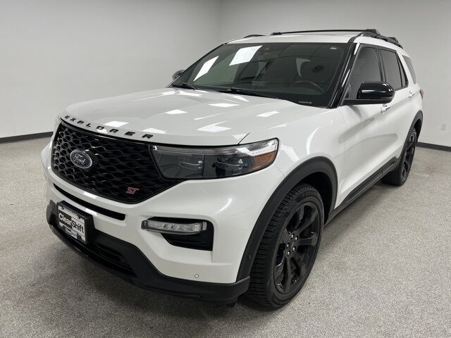 2020 Ford Explorer ST photo 4