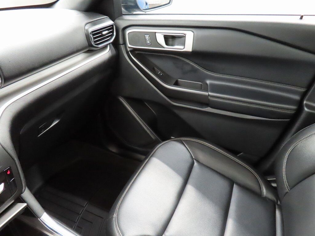 2020 Ford Explorer XLT 4WD 6 Passenger Fond du Lac WI