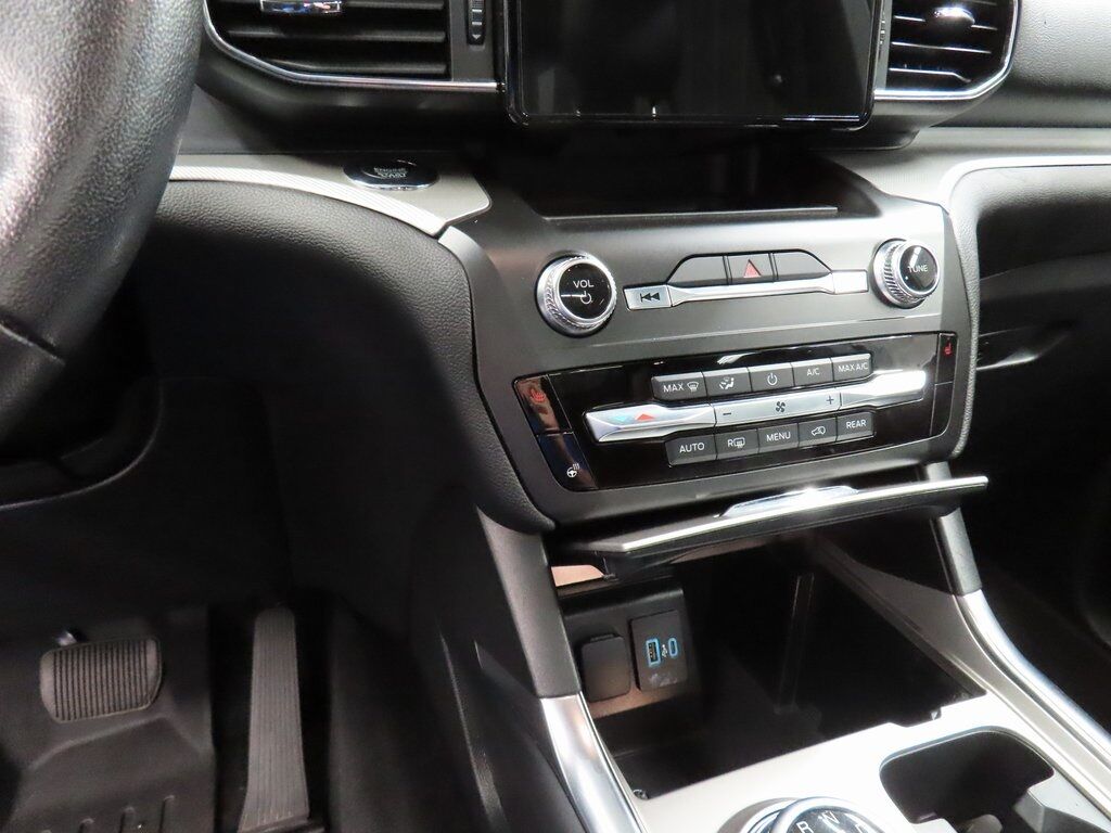 2020 Ford Explorer XLT 4WD 6 Passenger Fond du Lac WI