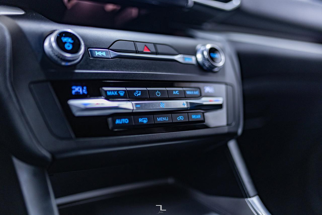 2020 Ford Explorer XLT AWD Leather BCam Red Deer AB