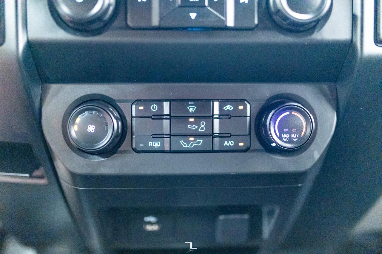 2020 Ford F-150 4x4 Super Cab XL BCam Topper Red Deer AB