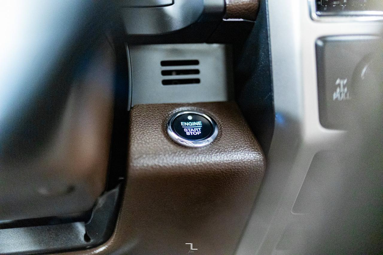 2020 Ford F-150 4x4 Super Crew King Ranch Leather Roof Nav BCam Red Deer AB