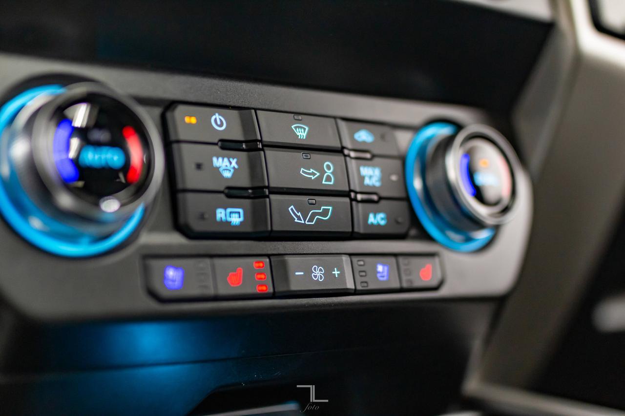 2020 Ford F-150 4x4 Super Crew Lariat Leather Roof Nav Red Deer AB