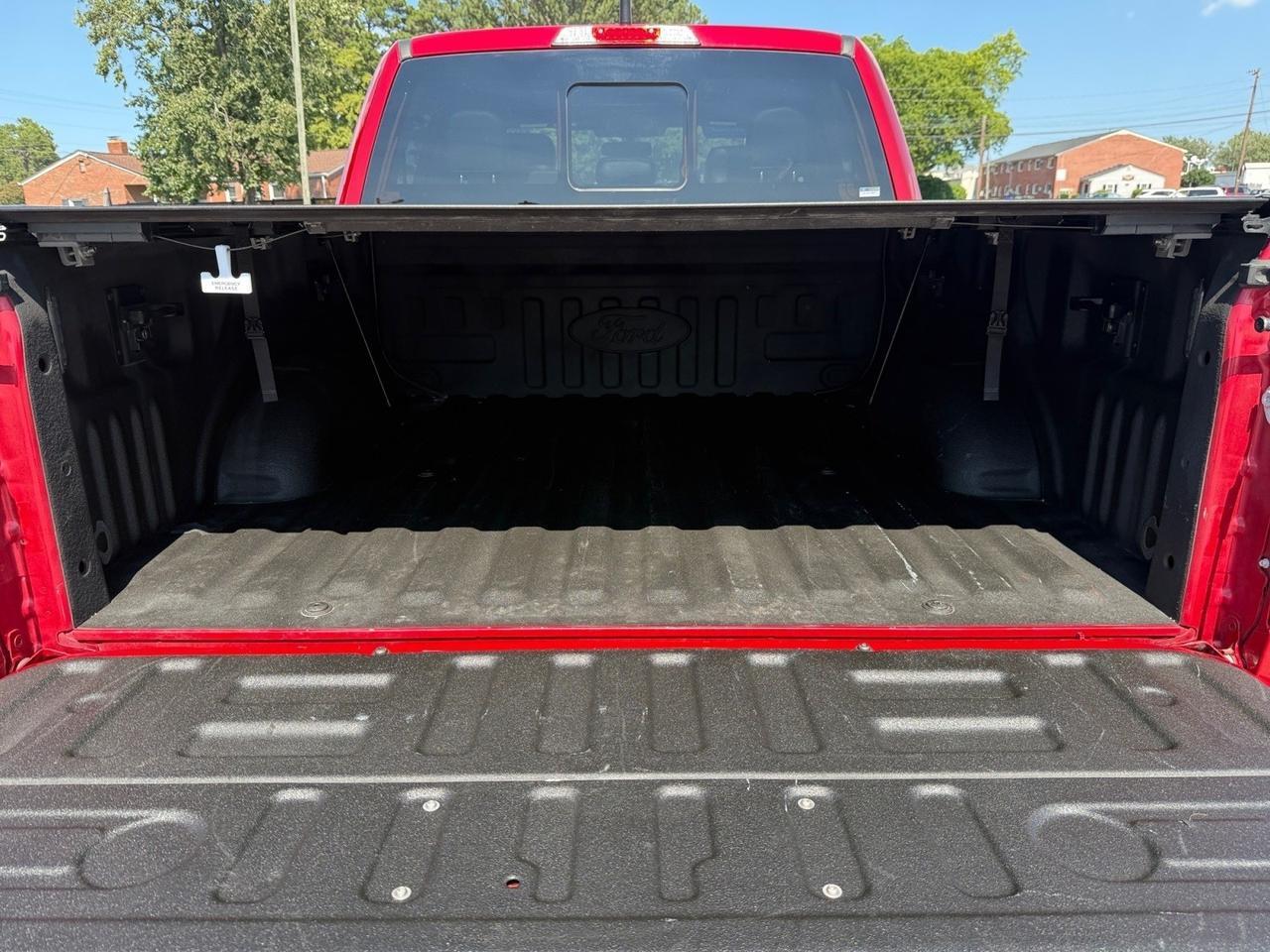 2020 Ford F-150 LARIAT, HEATED/VENTILATED SEATS, HEATED REAR SEATS, B&O SPEAKERS, UNIVERSAL GARAGE DOOR OPENER, MOONROOF, BLUETOOTH, POWER SLIDING REAR WINDOW, TONNEAU COVER, NAVIGATION, POWER/HEATED MIRRORS, BED LINER, REMOTE START, TOW PACKAGE, CLEAN CARFAX! Norfolk VA