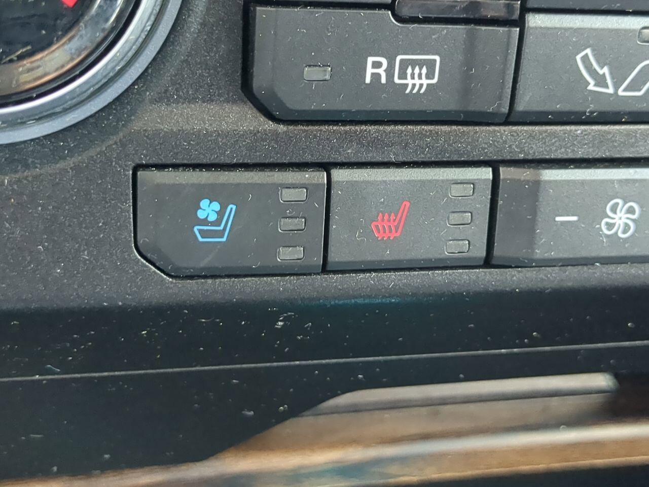 2020 Ford F-150 LARIAT Appleton WI