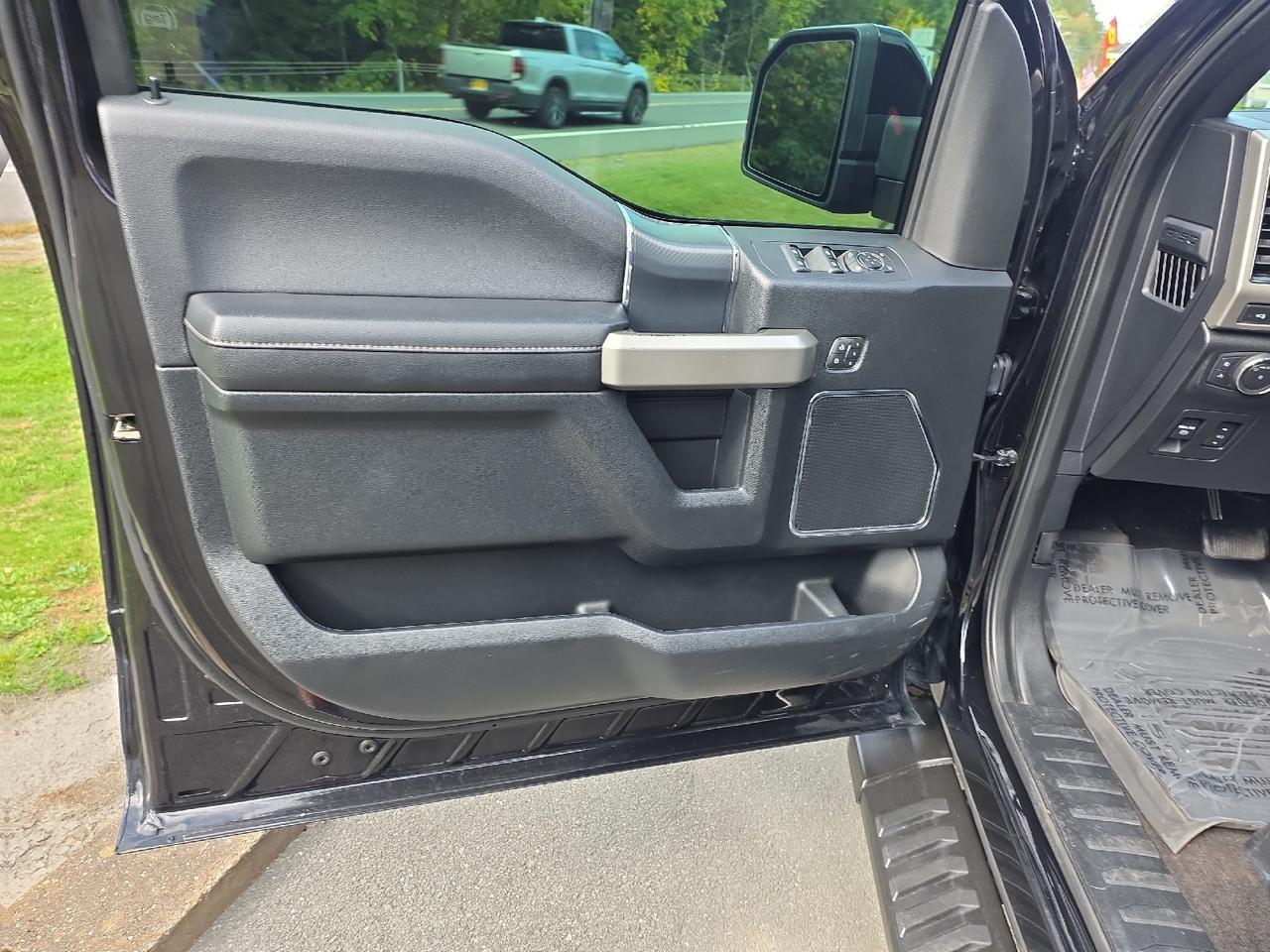 2020 Ford F-150 LARIAT Sand Lake NY