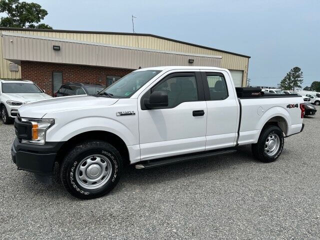 2018 Nissan Titan SV photo 25