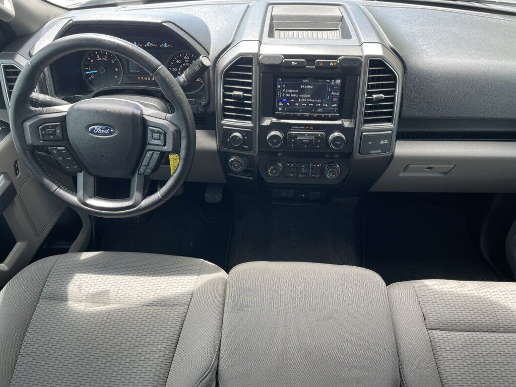 2020 Ford F-150 XLT~5.0 V8~CLEAN CARFAX~TRAILER PKG W/ BACKUP ASSIST~AFTERMARKET RADIO W/ SCREEN MIRRORING FOR CARPLAY/ANDROID AUTO~ONLINE FINANCE AND SHIPPING AVAILABLE!!!! Sarasota FL
