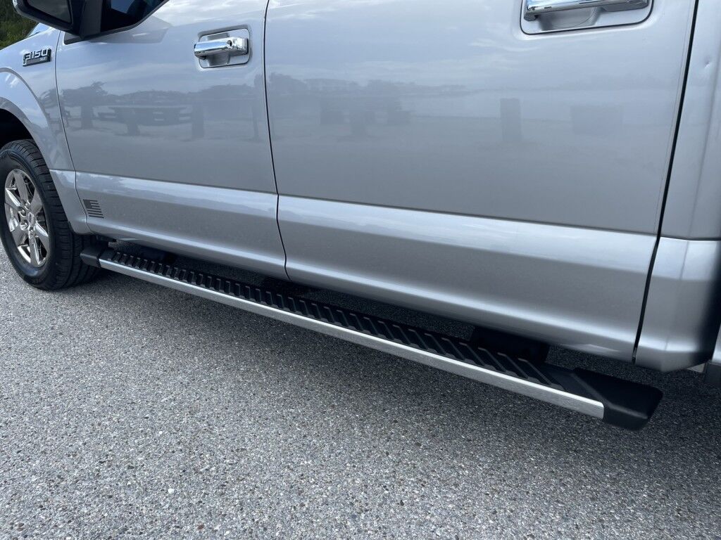 2020 Ford F-150 XLT~5.0 V8~CLEAN CARFAX~TRAILER PKG W/ BACKUP ASSIST~AFTERMARKET RADIO W/ SCREEN MIRRORING FOR CARPLAY/ANDROID AUTO~ONLINE FINANCE AND SHIPPING AVAILABLE!!!! Sarasota FL