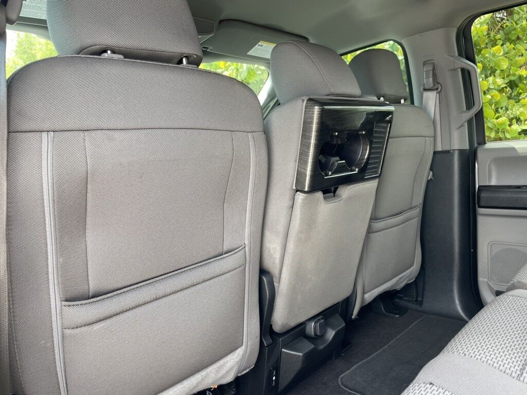 2020 Ford F-150 XLT~5.0 V8~CLEAN CARFAX~TRAILER PKG W/ BACKUP ASSIST~AFTERMARKET RADIO W/ SCREEN MIRRORING FOR CARPLAY/ANDROID AUTO~ONLINE FINANCE AND SHIPPING AVAILABLE!!!! Sarasota FL