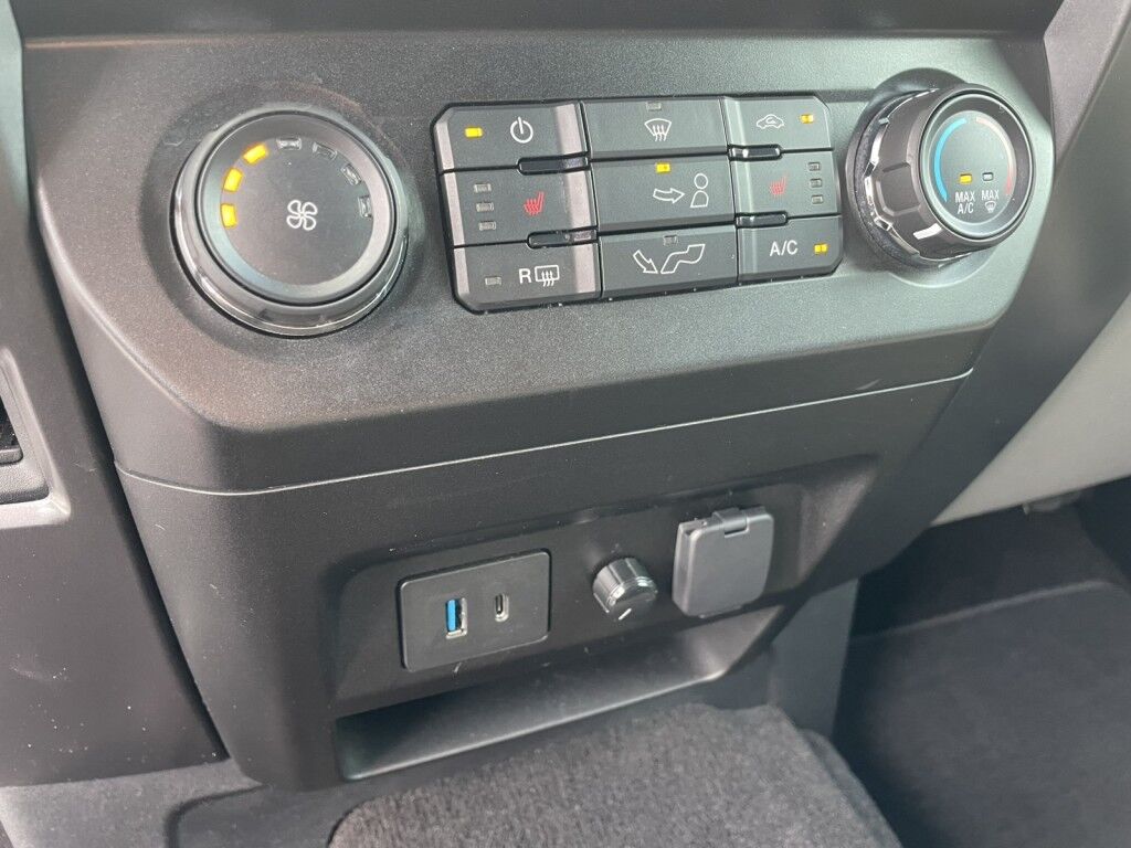 2020 Ford F-150 XLT~5.0 V8~CLEAN CARFAX~TRAILER PKG W/ BACKUP ASSIST~AFTERMARKET RADIO W/ SCREEN MIRRORING FOR CARPLAY/ANDROID AUTO~ONLINE FINANCE AND SHIPPING AVAILABLE!!!! Sarasota FL