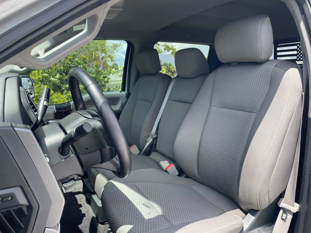2020 Ford F-150 XLT~5.0 V8~CLEAN CARFAX~TRAILER PKG W/ BACKUP ASSIST~AFTERMARKET RADIO W/ SCREEN MIRRORING FOR CARPLAY/ANDROID AUTO~ONLINE FINANCE AND SHIPPING AVAILABLE!!!!