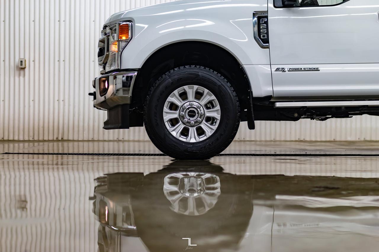 2020 Ford F-250 4x4 Crew Cab XLT FX4 BCam Diesel Red Deer AB