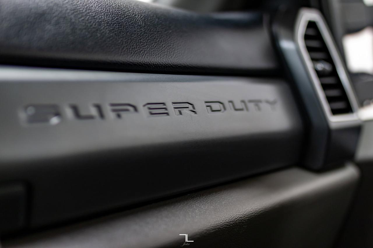 2020 Ford F-250 4x4 Crew Cab XLT FX4 BCam Diesel Red Deer AB