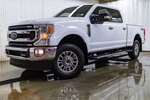 2020 Ford F-250 4x4 Crew Cab XLT FX4 BCam Red Deer AB