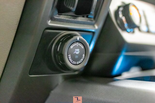 2020 Ford F-250 4x4 Crew Cab XLT FX4 Diesel BCam Red Deer AB