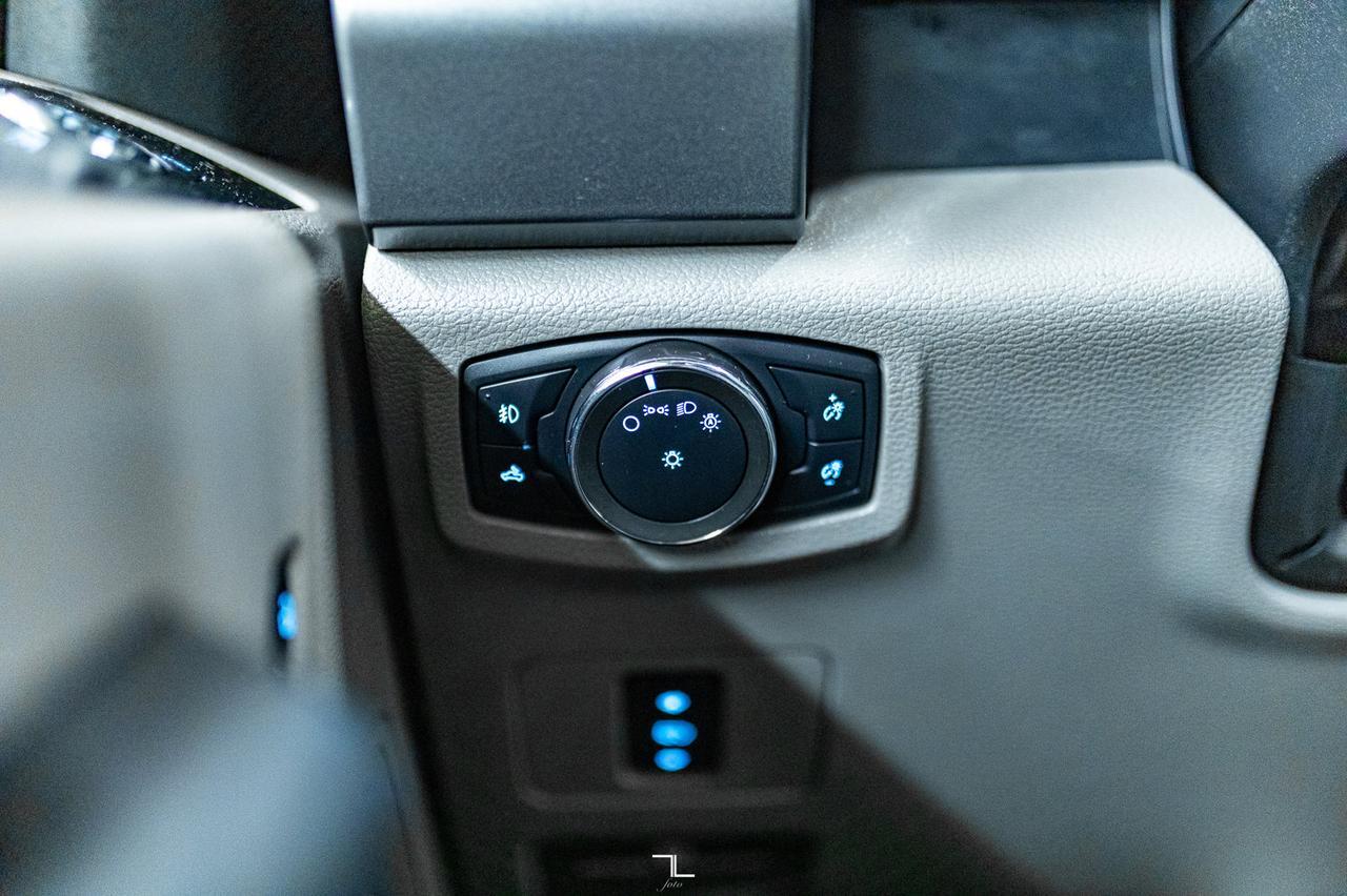 2020 Ford F-250 4x4 Crew Cab XLT FX4 PSeat BCam Red Deer AB