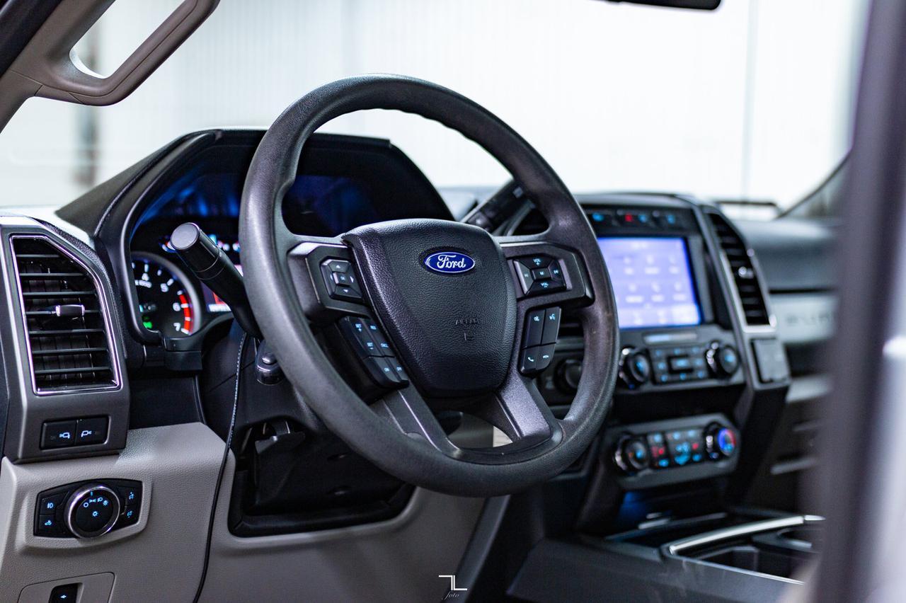 2020 Ford F-250 4x4 Crew Cab XLT FX4 Roof BCam Red Deer AB