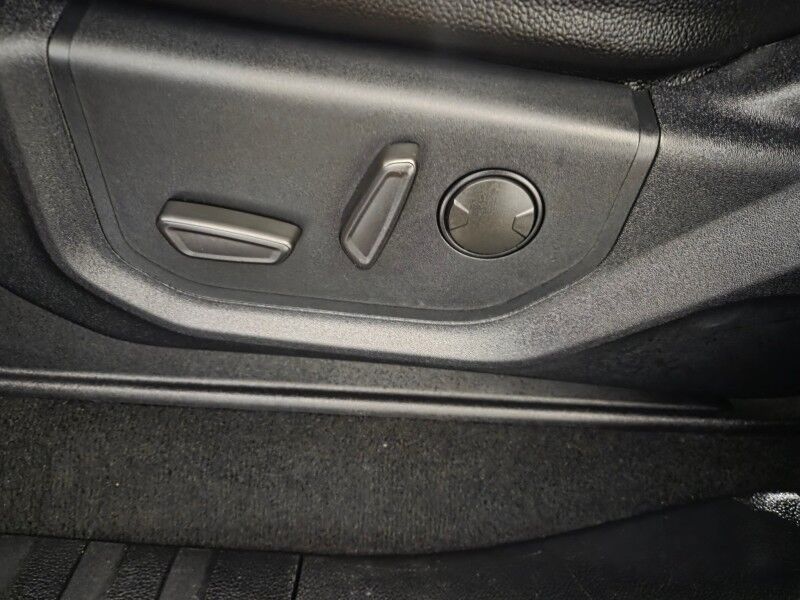 2020 Ford F-250 Lariat Ultimate 4WD 6.7L Diesel GPS Nav Camera 35in Nitto Tires FREE WARRANTY Arlington TX