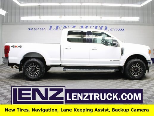2020_Ford_F-250 Super Duty_4x4 Crew Cab Lariat_ Fond du Lac WI