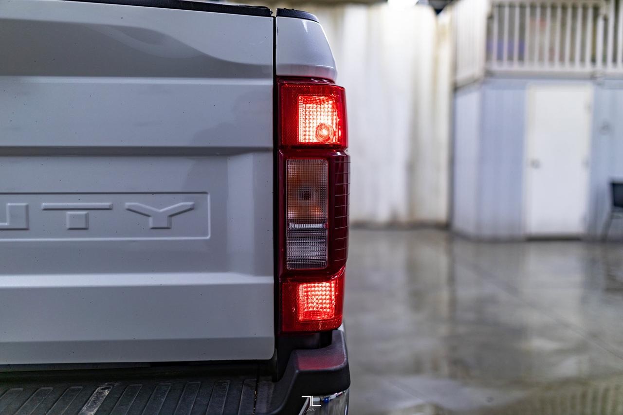 2020 Ford F-350 4x4 Crew Cab Lariat Diesel Leather Nav BCam Red Deer AB