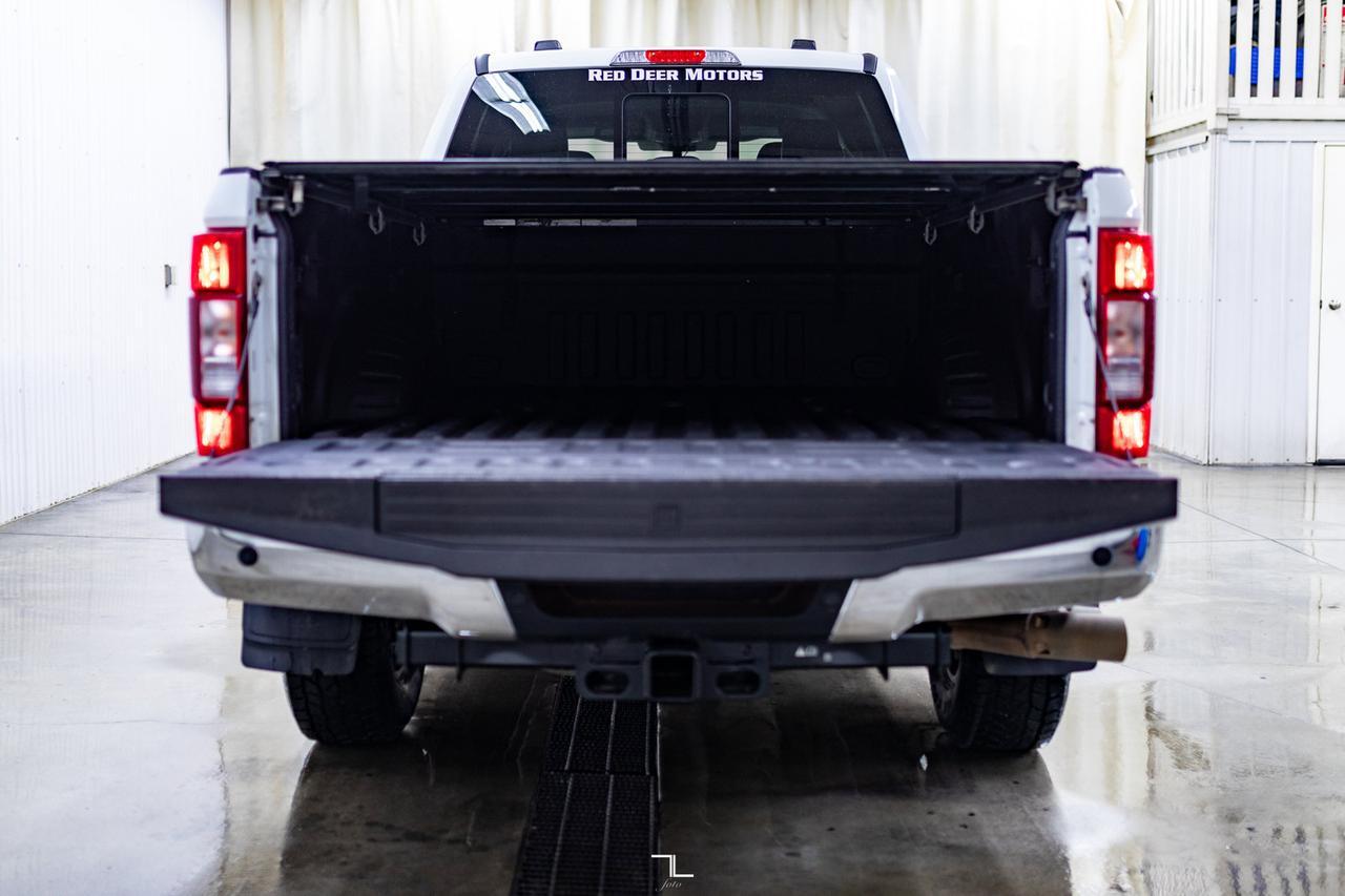 2020 Ford F-350 4x4 Crew Cab Lariat Diesel Leather Nav BCam Red Deer AB