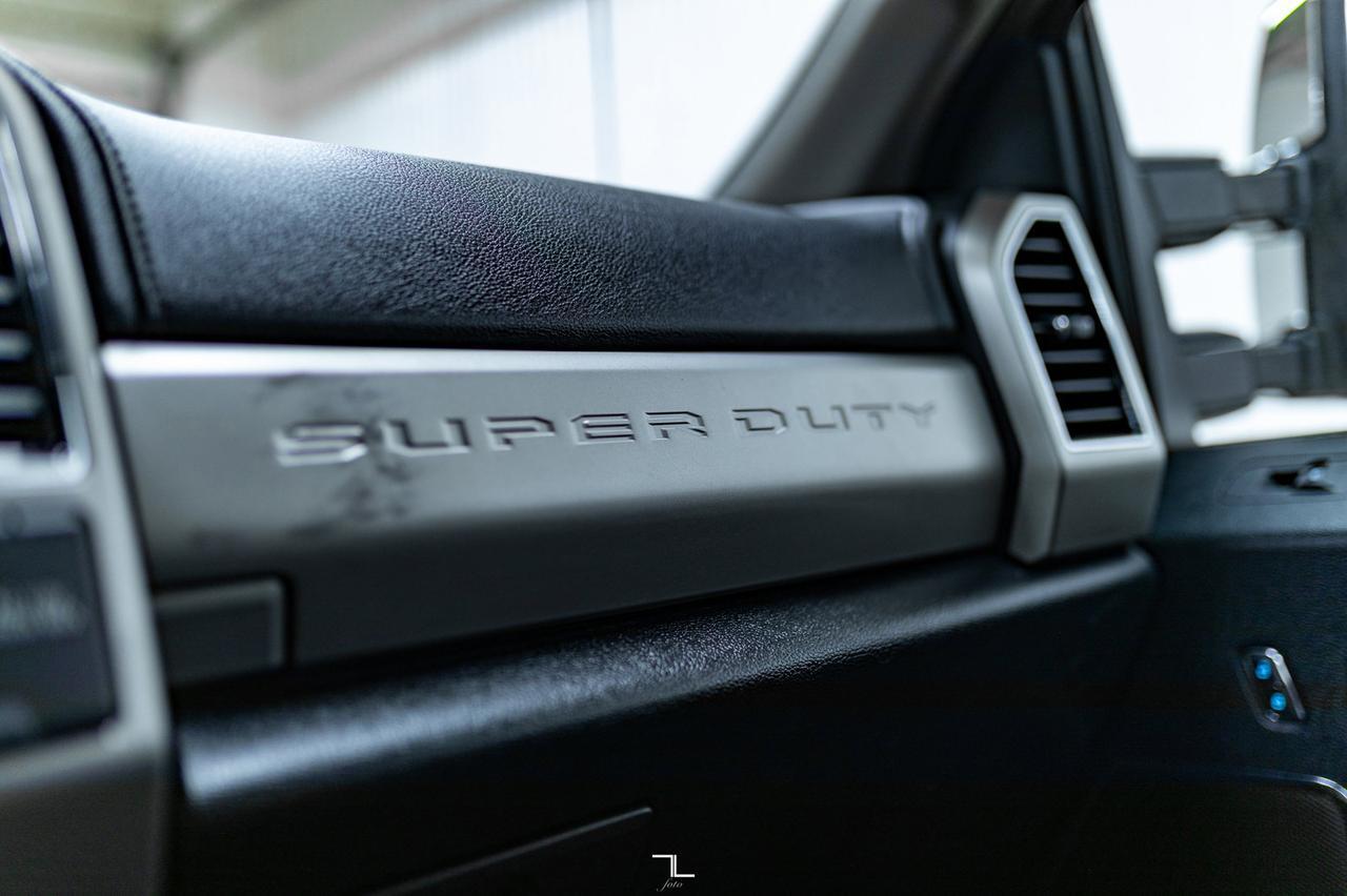 2020 Ford F-350 4x4 Crew Cab Lariat Diesel Leather Nav BCam Red Deer AB