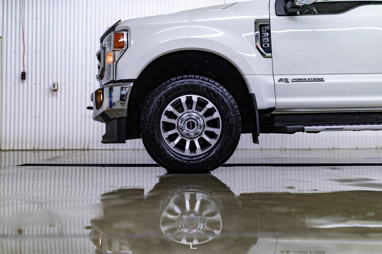 2020 Ford F-350 4x4 Crew Cab Lariat Diesel Leather Nav BCam Red Deer AB