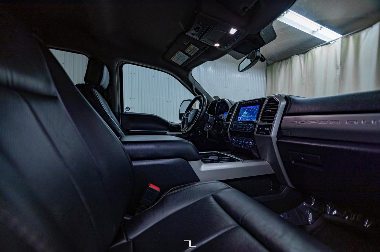 2020 Ford F-350 4x4 Crew Cab Lariat Diesel Leather Nav BCam Red Deer AB