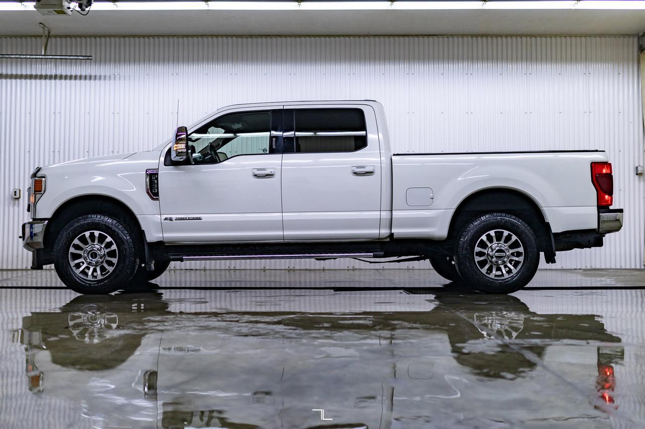 2020 Ford F-350 4x4 Crew Cab Lariat Diesel Leather Nav BCam Red Deer AB