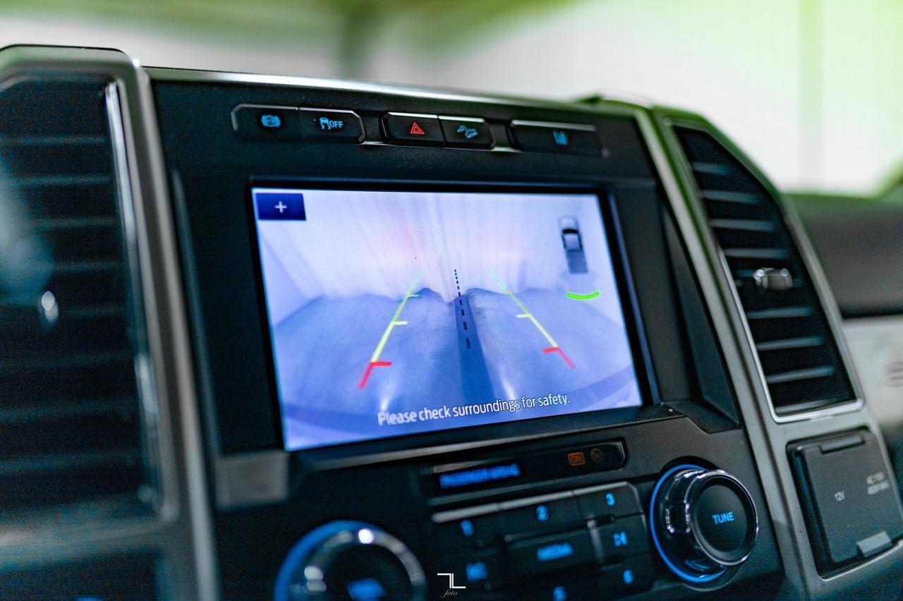 2020 Ford F-350 4x4 Crew Cab Lariat Diesel Leather Nav BCam Red Deer AB