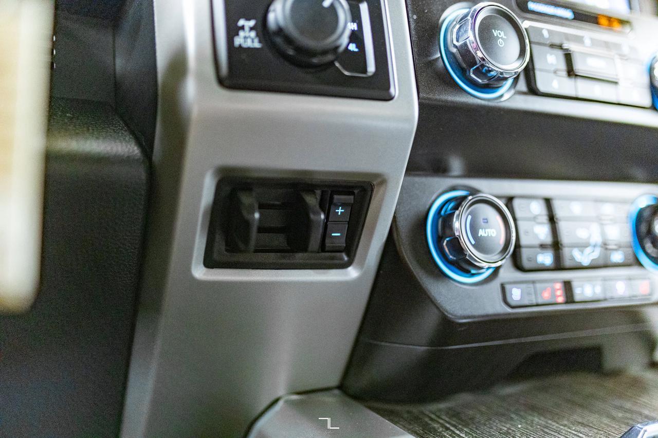 2020 Ford F-350 4x4 Crew Cab Lariat Diesel Leather Nav BCam Red Deer AB