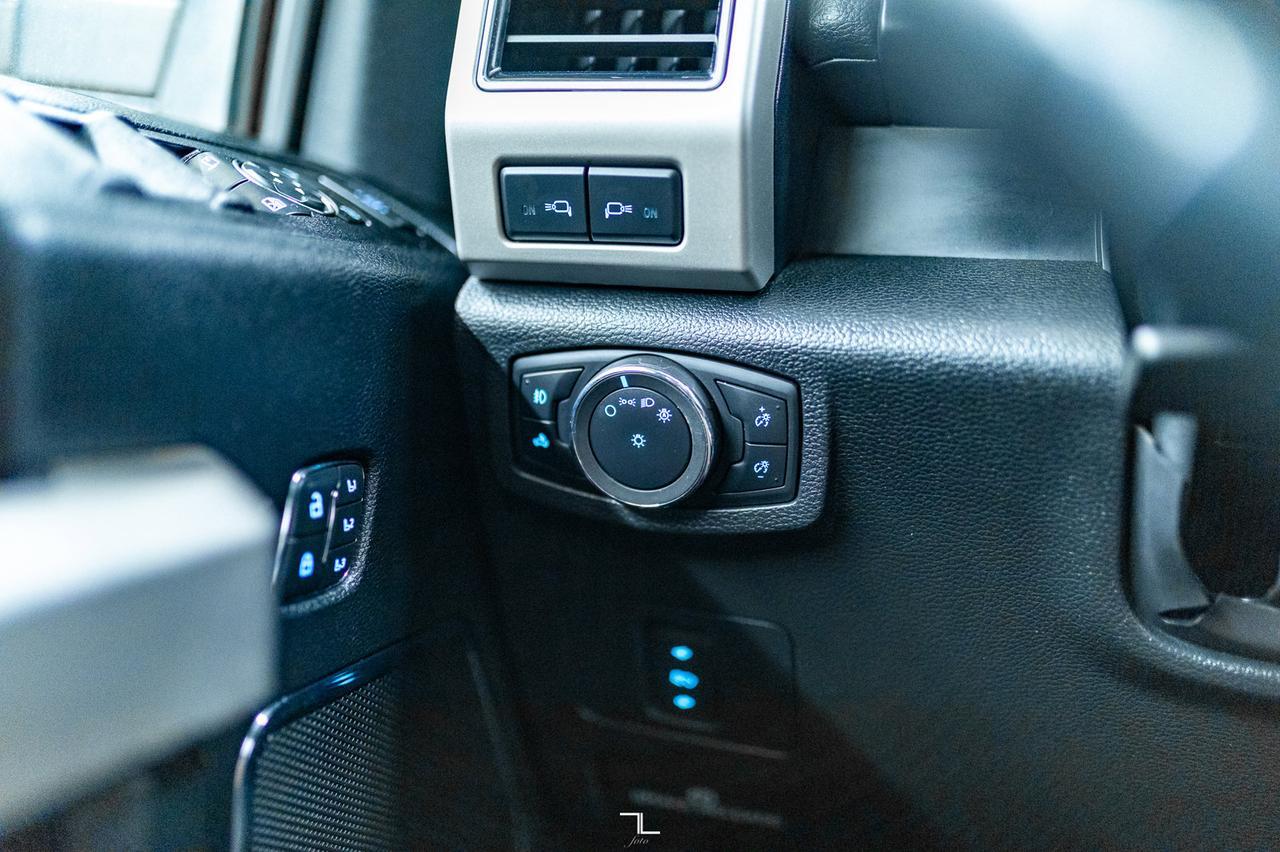 2020 Ford F-350 4x4 Crew Cab Lariat Diesel Leather Nav BCam Red Deer AB