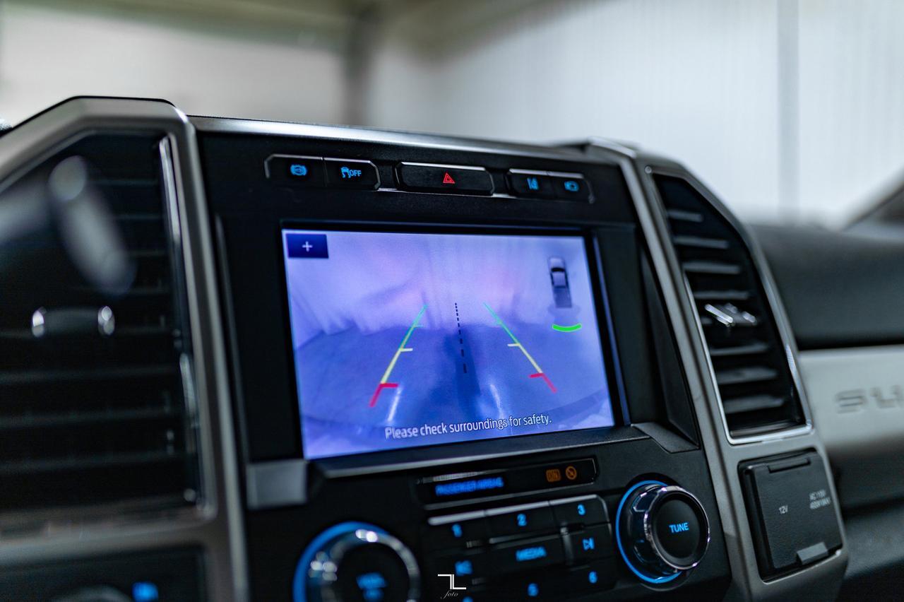 2020 Ford F-350 4x4 Crew Cab Lariat Diesel Leather Nav BCam Red Deer AB