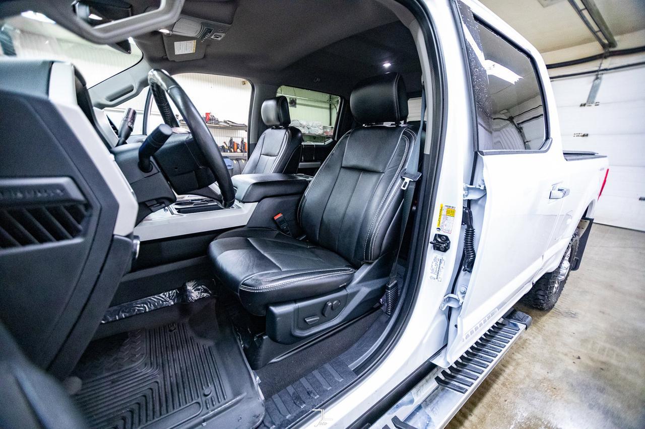 2020 Ford F-350 4x4 Crew Cab Lariat Diesel Leather Nav BCam Red Deer AB