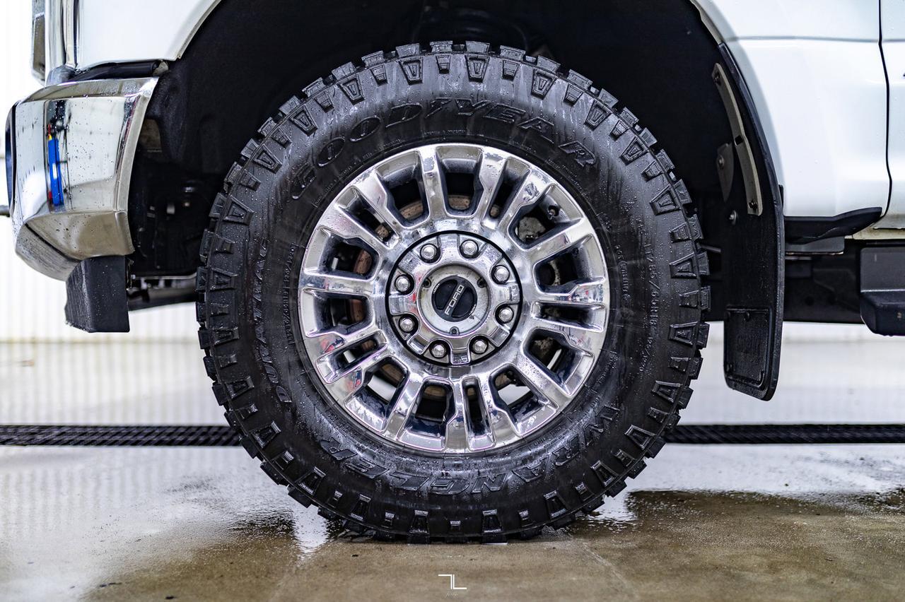 2020 Ford F-350 4x4 Crew Cab Lariat Diesel Leather Nav BCam Red Deer AB