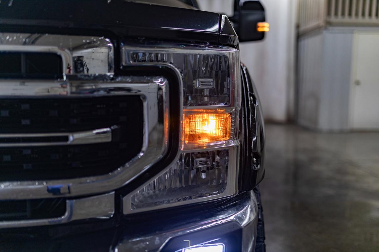 2020 Ford F-350 4x4 Crew Cab Lariat Diesel Leather Roof Nav BCam Red Deer AB