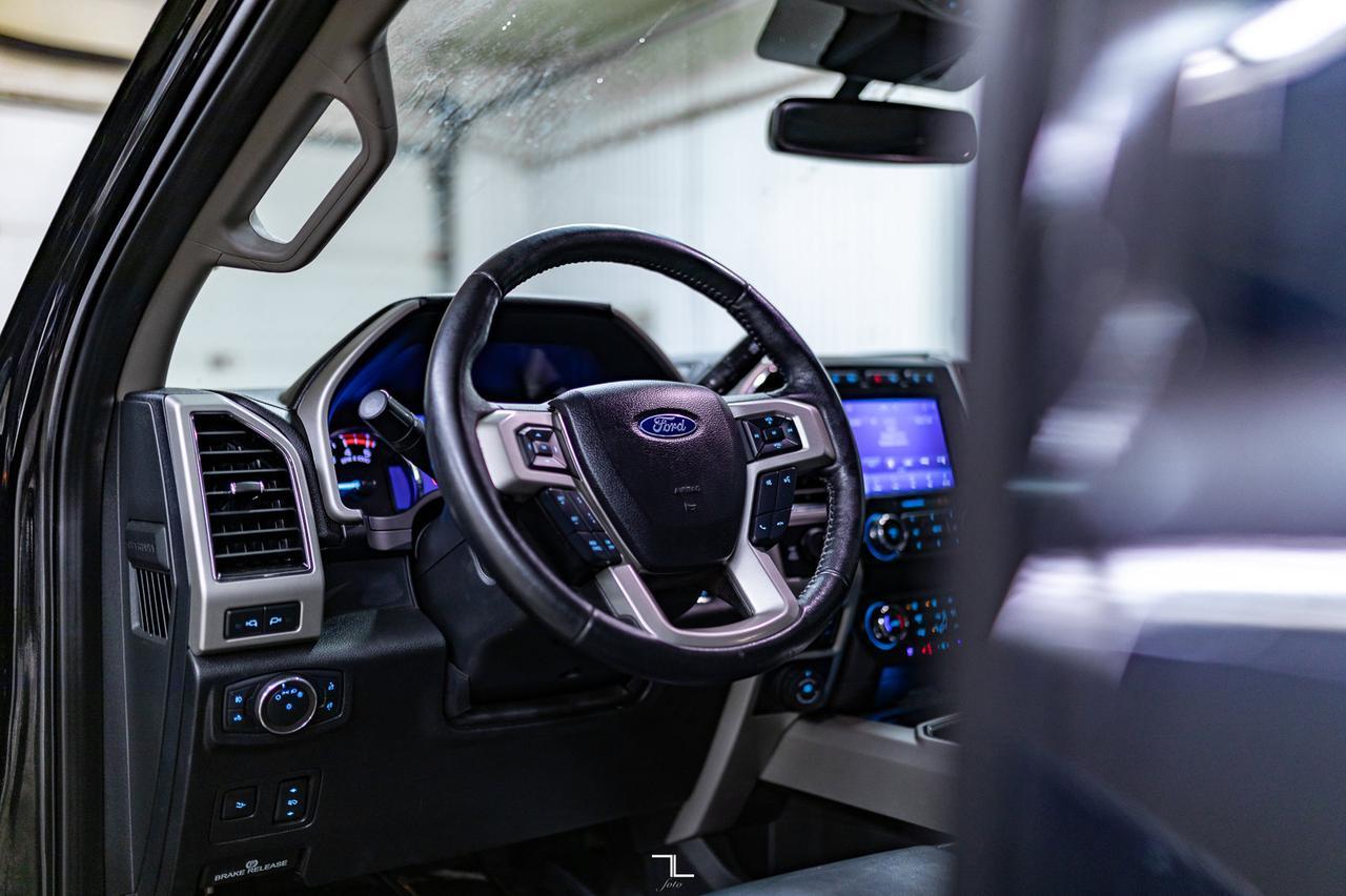 2020 Ford F-350 4x4 Crew Cab Lariat Diesel Leather Roof Nav BCam Red Deer AB